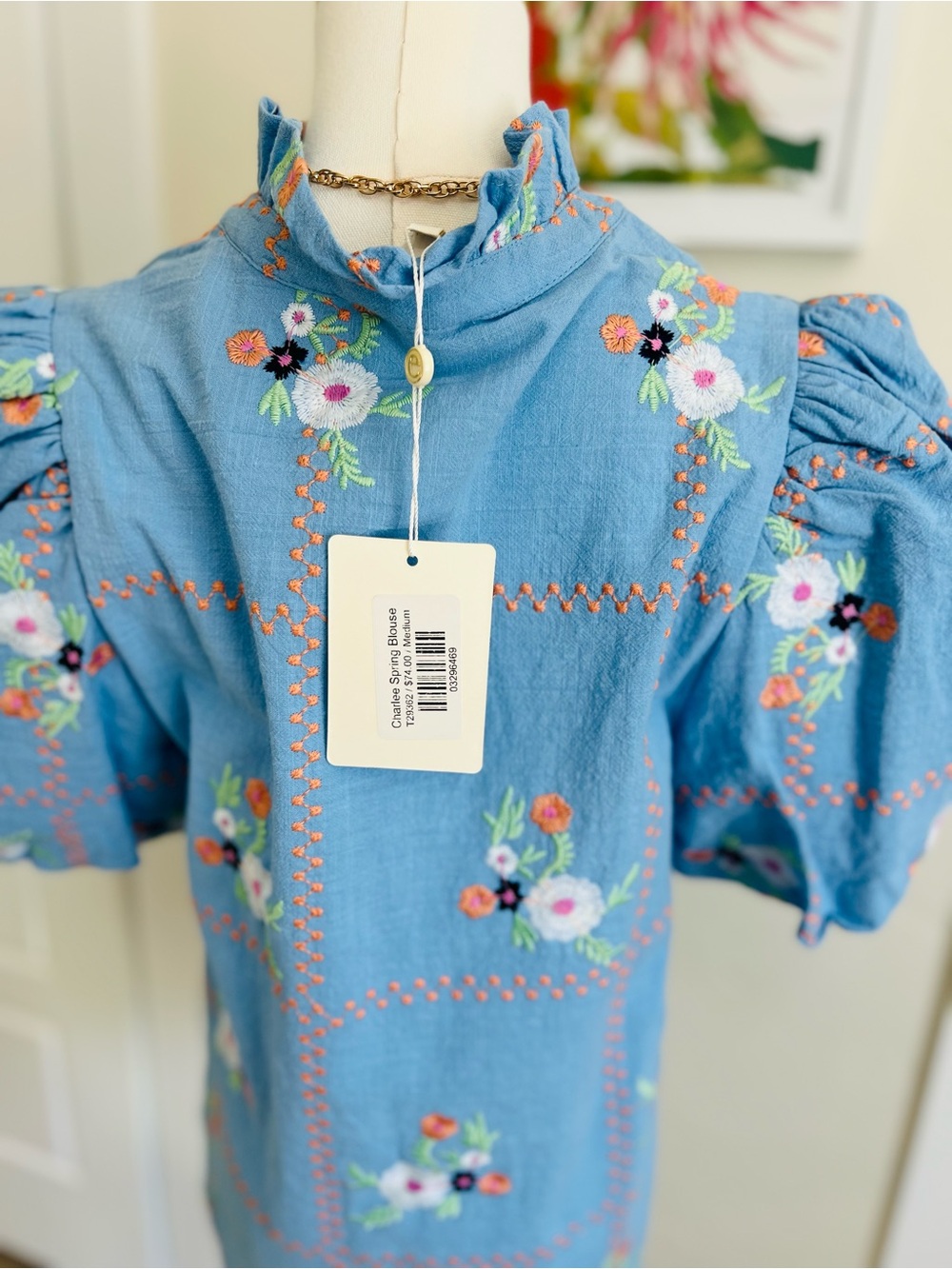 entro Blue Floral Embroidered Puff-Sleeve Blouse ~M~ 🌷 - Picture 3 of 4